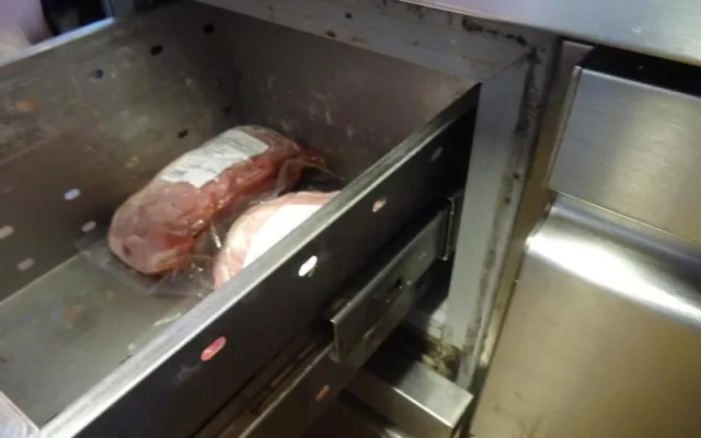 V pražské restauraci pobíhaly myši, potravinářská inspekce ji zavřela