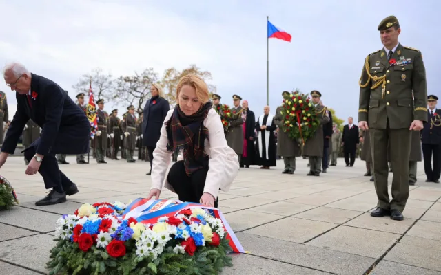 Veteránům nestačí vyjadřovat vděčnost, musíme jim pomáhat, řekla Černochová