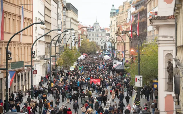FOTOGALERIE: Podívejte se na atmosféru na oslavách na Národní