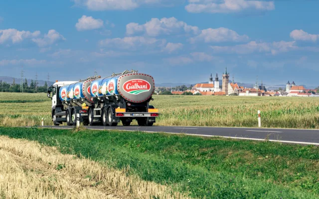 Mlékárna Klatovy slaví 100 let. Vyhrajte oblíbené produkty včetně mozzarelly Galbani