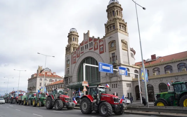FOTOGALERIE: Traktor, vlajky a guláš. Podívejte se, jak vypadal protest zemědělců v Praze