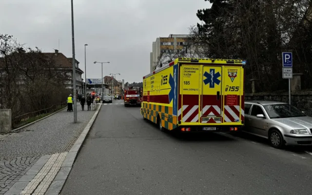 Na jednotce intenzivní péče nemocnice Bulovka hořel ventilátor. Pacienty evakuovali