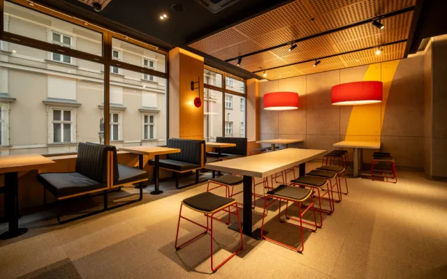 121. restaurace McDonald’s vás v centru Prahy přivítá i po půlnoci