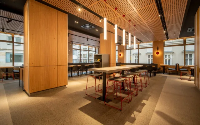 121. restaurace McDonald’s vás v centru Prahy přivítá i po půlnoci