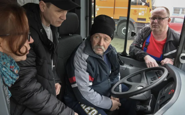 Pražská dopravní podnik poslal ukrajinským městům Mykolajiv a Buča pět autobusů