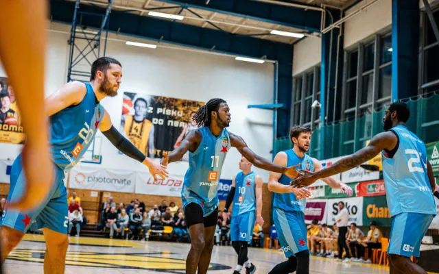 Slavia Basketball se ve středu utká v Edenu s nováčkem z Písku