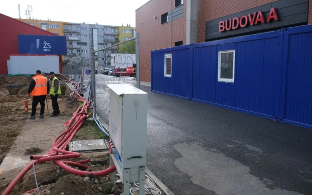 V Holešovicích roste nové sídlo krajského ředitelství hasičů. Bude mít deset pater a vyjde na dvě stě milionů