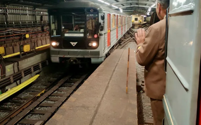 Metro slaví padesát let, dopravní podnik vypravil na linku C historické vlaky
