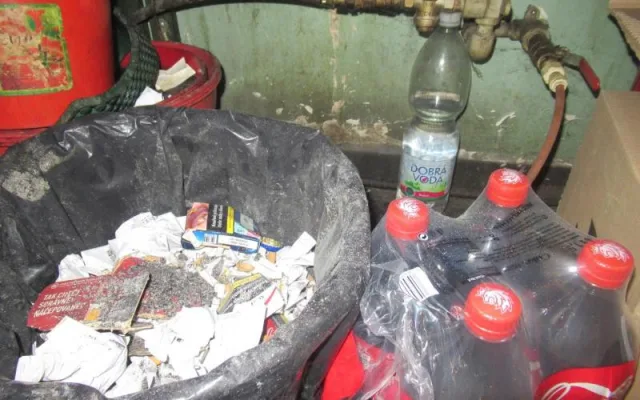 Špína od podlahy až po strop. Sport bar v Praze inspektoři okamžitě zavřeli