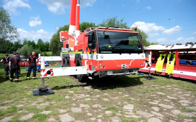 Pražští hasiči prošli výcvikem s velkokapacitními čerpadly