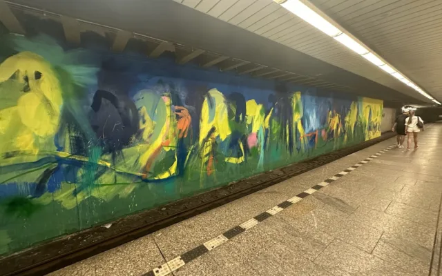 Vestibul metra Florenc zdobí dva nové muraly. Umělecká díla vzniknou v dalších pěti stanicích