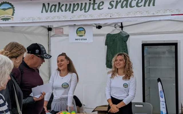 Vyzkoušejte tradiční chutě na zářijových akcích v Praze, jakými jsou dožínky nebo vinobraní