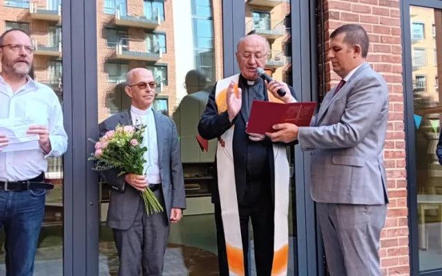 Pražské arcibiskupství koupilo na Smíchově 114 bytů, otevřelo tam školku