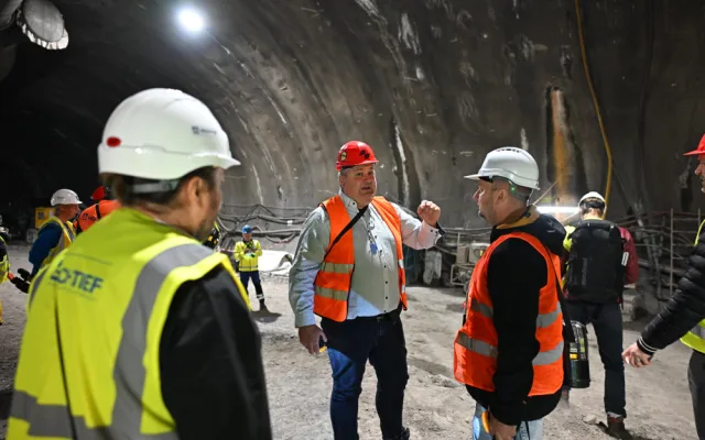 Stavba nové linky metra zaznamenala další milník, stavaři prorazili spoj 'céčka' a 'déčka'