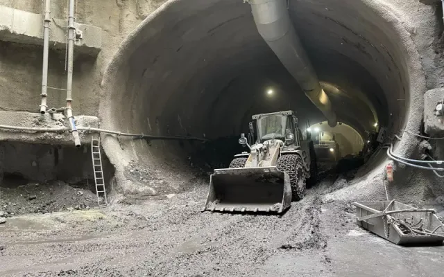 Stavba nové linky metra zaznamenala další milník, stavaři prorazili spoj 'céčka' a 'déčka'