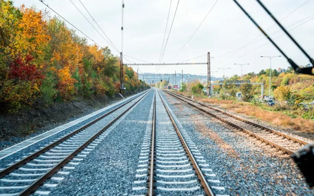 Přes opravený Branický most začnou jezdit vlaky po dvou kolejích, kromě nákladních ho využijí i ty osobní