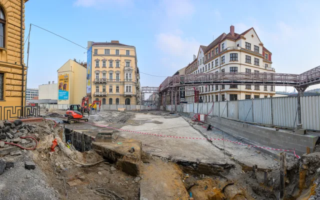 Ze stanice metra Florenc k autobusovému nádraží vystoupí lidé v lednu příštího roku