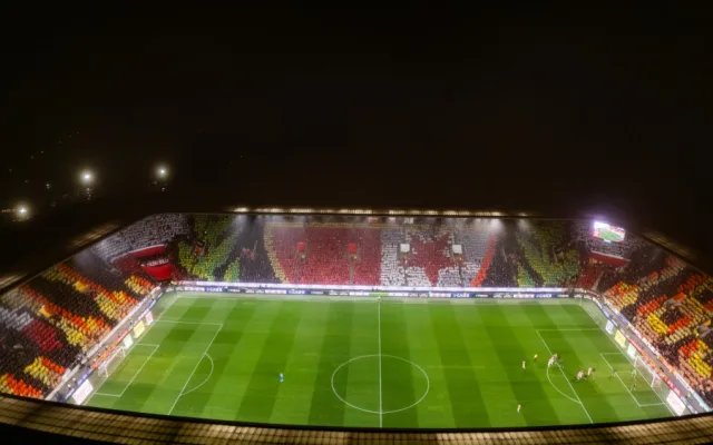 Měsíce příprav, dvacet tisíc pláštěnek, český rekord. Choreo slávistické Tribuny Sever se zapsalo do historie