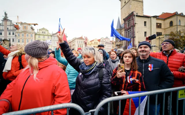 FOTOGALERIE: Podívejte se na atmosféru demonstrace Zůstaňme demokratickým srdcem Evropy Milionu chvilek