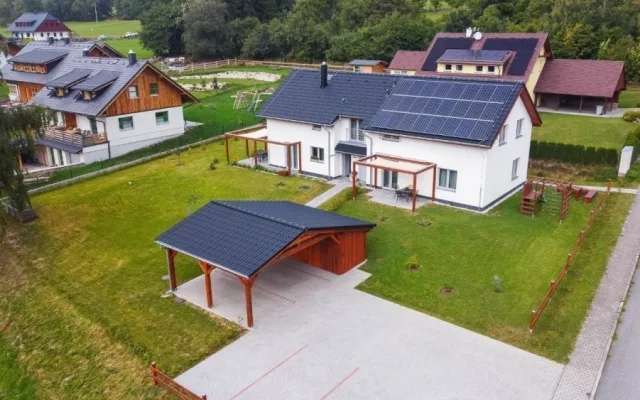 Jak uniknout z velkoměsta na Šumavu, Lipno nebo do Krkonoš? Rozhovor s Václavem Ovečkou, realitním makléřem s vášní pro jedinečné nemovitosti
