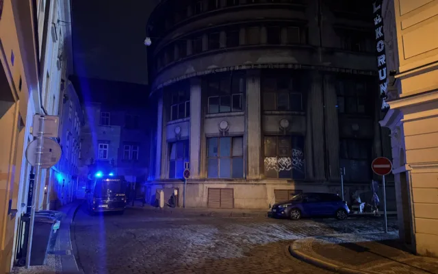 V centru Prahy uniká plyn, hasiči evakuovali stopadesát lidí ze šesti budov
