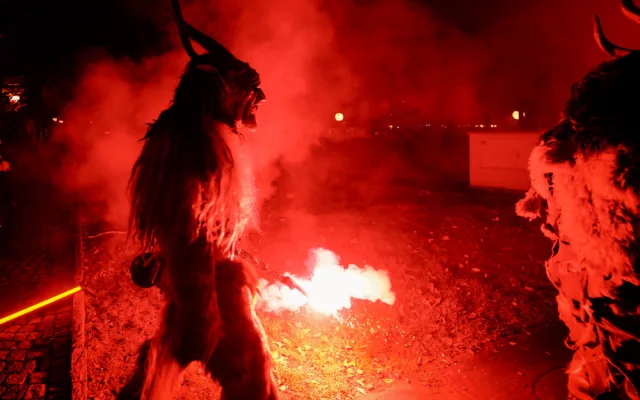 Výstaviště ovládla pekelná show. Dorazili krampusáci z Čech i Rakouska.