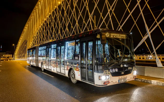 Dopravní podnik v sobotu vypraví tradiční Vánoční flotilu