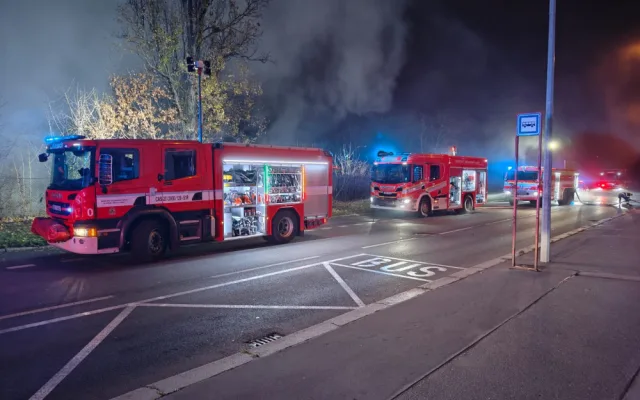 Na nákladovém nádraží hořelo v prázdné budově