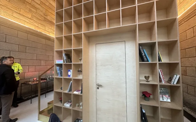 První zasklený oblouk Negrelliho viaduktu je v provozu, lidé si ho mohou zdarma pronajmout