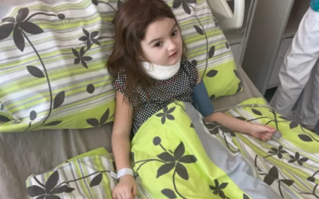 Z obyčejné bolesti zad se u pětileté holčičky vyklubalo onkologické onemocnění. Musela podstoupit transplantaci kostní dřeně