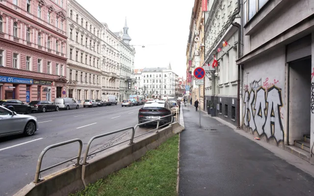Ulice Legerova před.