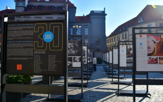 Před magistrátem je výstava vítězů Grantu Prahy ze soutěže Czech Press Photo
