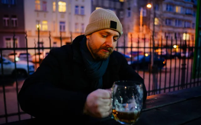 Hospodské prostředí pomáhá udržovat vztahy a komunity, nádražky ale postupně vymizí, říká odborník na pivní kulturu