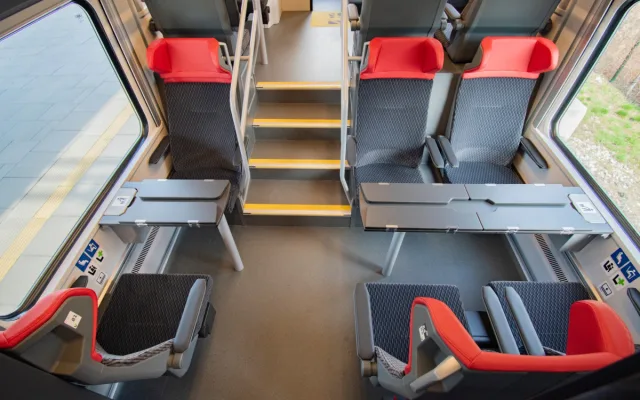 RegioJet nasadil nové vlaky na dvě pražské linky, později než bylo v plánu