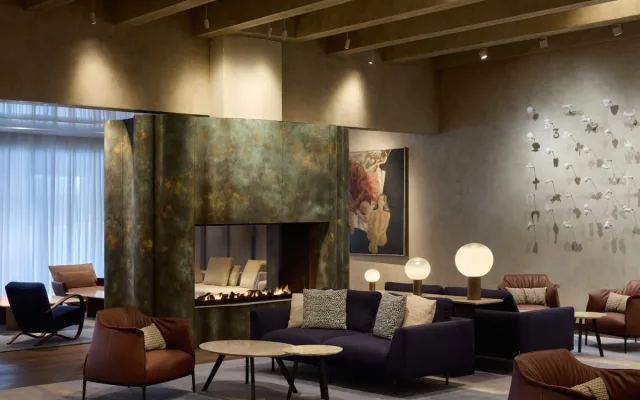 Po rekonstrukci otevřeli hotel Fairmont Golden Prague, dřívější InterContinental. Noc vyjde na patnáct tisíc