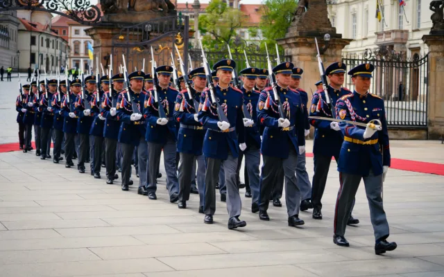 FOTOGALERIE: Prezident Pavel přijal na Hradě Zelenského při slavnostním ceremoniálu