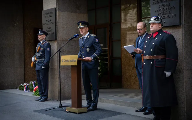 Politici i zástupci armády a policie si u Rozhlasu připomněli začátek Pražského povstání