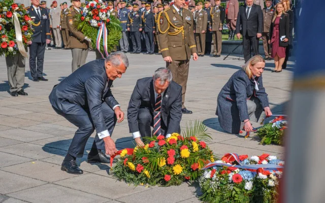 Je správné, že se stavíme za práva napadené Ukrajiny, řekl prezident při pietním aktu na Vítkově