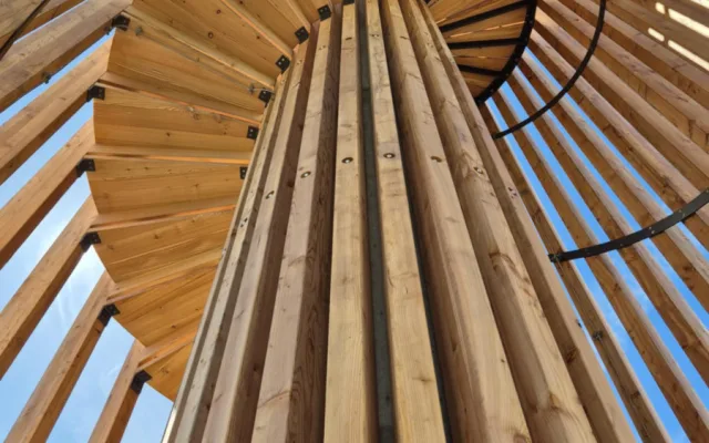 Nebušice mají novou rozhlednu, navrhli ji studenti architektury ČVUT