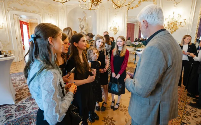 Prezidentský pár přijal na Hradě děti z dětských domovů, které hrály ve filmu Amerikánka