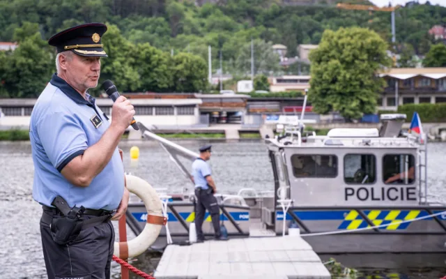 Policie má novou loď za sedm milionů. Zachrání s ní tonoucí a vytáhnou věci ze dna