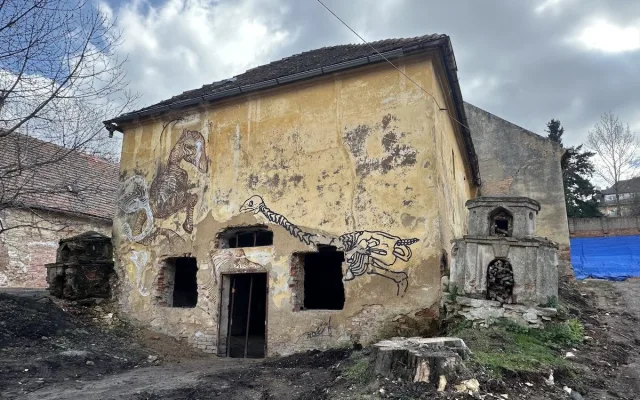 Squatteři si stěžovali na vystěhování z usedlosti Cibulka ve Štrasburku, neuspěli
