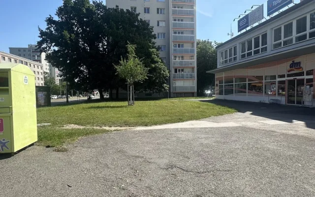Praha 6 stopla prodej pozemků na Petřinách, místní proti výstavbě sepsali petici