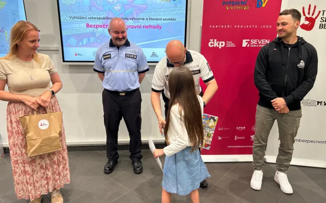 Děti z celé republiky vědí, jak se chovat bezpečně u dopravní nehody