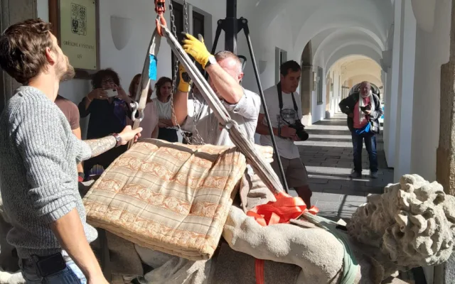 Praha má půjčenou sochu Samsona z Českých Budějovic. Město opustila poprvé po 300 letech