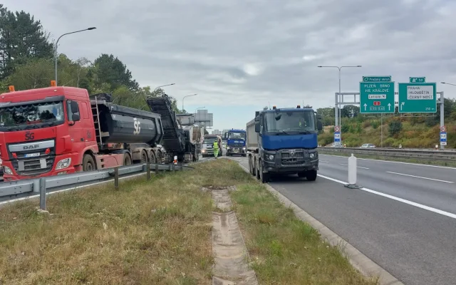 Stavaři zahájili opravu úseku D10 u Prahy a části Pražského okruhu