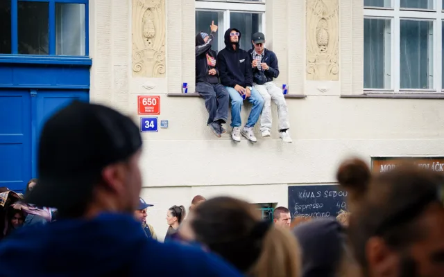 Extrémní sport ovládl pražské Vršovice. Skateboardoví jezdci se utkali v závodu Red Bull Steep Street