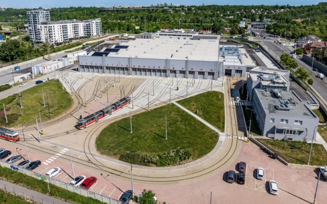 Bude stavba roku z Prahy? Soutěží Máj, Barrandovský most, vozovna i oprava jezu