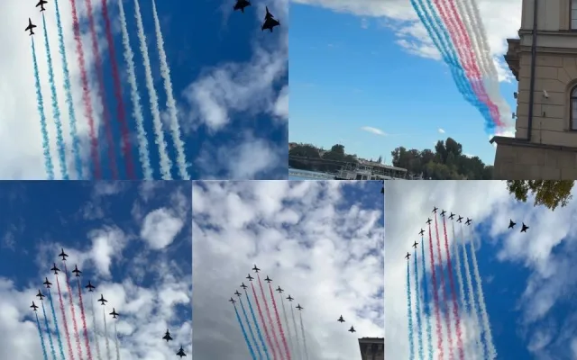 FOTO: Gripeny nad Prahou. Podívejte se, jak trikolóra rozzářila nebe
