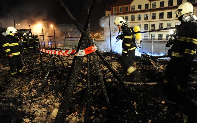 Devět mrtvých kvůli svíčce. Je to 15 let od tragického požáru na Florenci